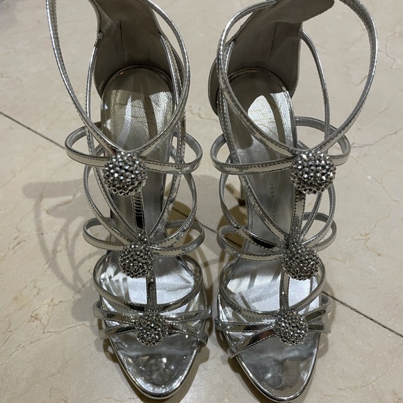 Giuseppe Zanotti silver heels - Picture 2 of 6